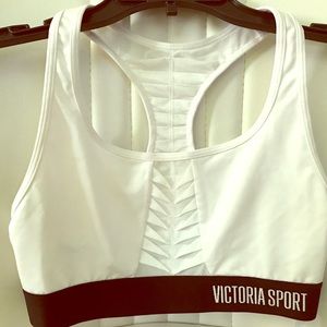 Victoria Secret sport bra. New not worn